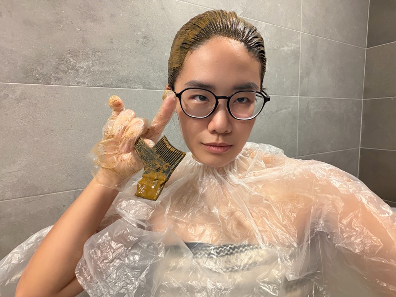 女人知己試用大隊,口碑行銷,部落客行銷,Flora Floral花葉草本養護泥,頭皮養護,頭皮護理,頭皮清潔,植萃染髮,中草藥,草本植萃,頭皮去角質,頭皮調理,花葉頭皮養護,201花葉草本養護泥,203花葉頭皮養護泥矯色版,頭皮養護專家